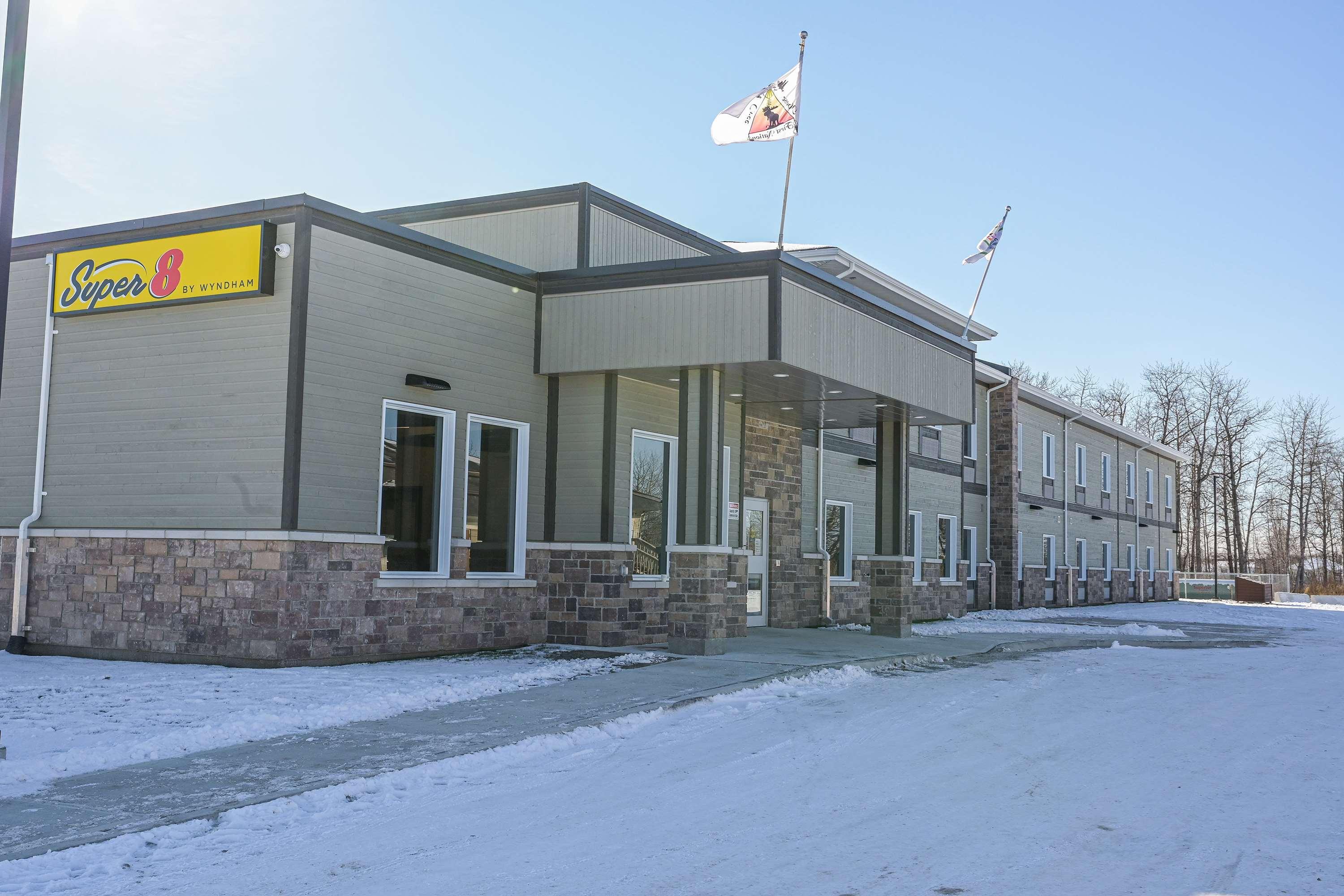 Super 8 By Wyndham Moosonee Hotel Ngoại thất bức ảnh